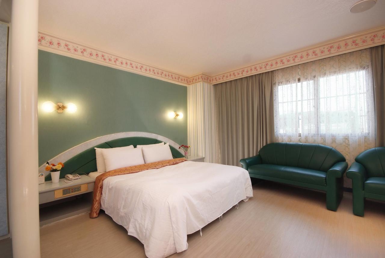 Chiao Yuan Hotel Fengyuan Camera foto